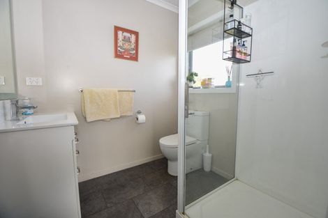 Photo of property in 266 High Street South, Carterton, 5713