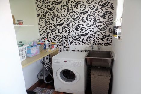 Photo of property in 294 Rangatira Road, Beach Haven, Auckland, 0626