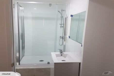 Photo of property in 42 Tamahere Drive, Glenfield, Auckland, 0629