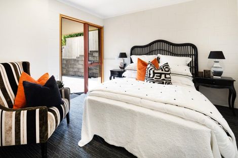 Photo of property in 2/21 Sunderlands Road, Half Moon Bay, Auckland, 2012