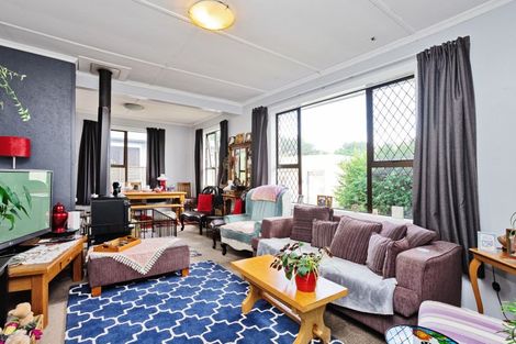 Photo of property in 64 Nichol Street, Heidelberg, Invercargill, 9812