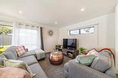 Photo of property in 2 Pattullo Crescent, Wallaceville, Upper Hutt, 5018