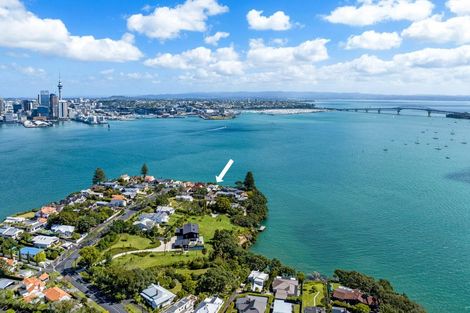 Photo of property in 2/104 Stanley Point Road, Stanley Point, Auckland, 0624