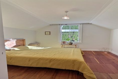 Photo of property in 37 Milton Road, Bluff Hill, Napier, 4110