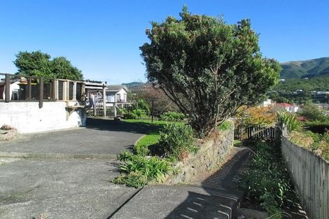 Photo of property in 10 Roberts Street, Tawa, Wellington, 5028