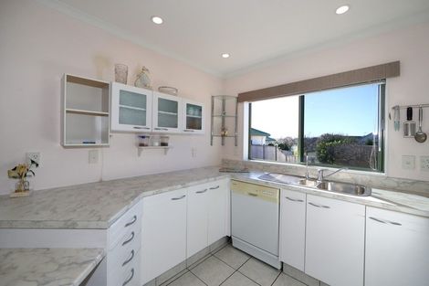 Photo of property in 6a Dules Walk, Taradale, Napier, 4112