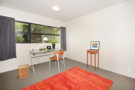 Photo of property in 25 Alanbrooke Place, Karori, Wellington, 6012