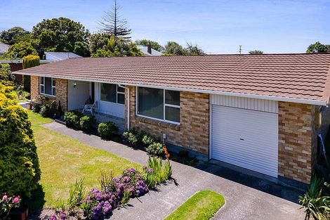 Photo of property in 3 Climie Crescent, Hawera, 4610