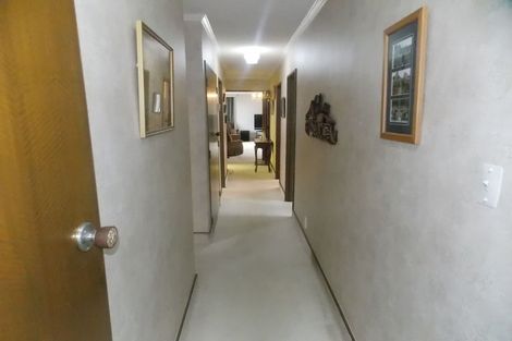 Photo of property in 4 Paradise Place, Milson, Palmerston North, 4414