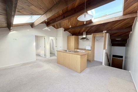 Photo of property in Metro Apartments, 21/220 Thorndon Quay, Pipitea, Wellington, 6011