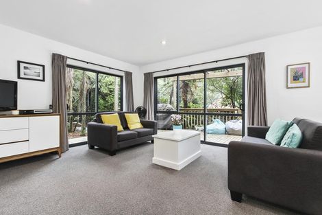 Photo of property in 1024 Scenic Drive North, Swanson, Auckland, 0816