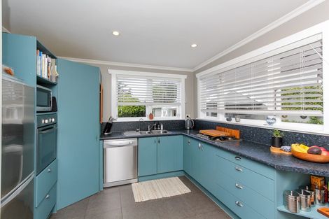 Photo of property in 31 Wallace Place, Westown, New Plymouth, 4310
