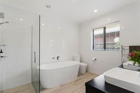 Photo of property in 11 Penhelig Place, Burnside, Christchurch, 8053