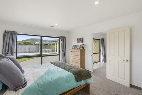 Photo of property in 1 William Noel Place, Waikanae Beach, Waikanae, 5036