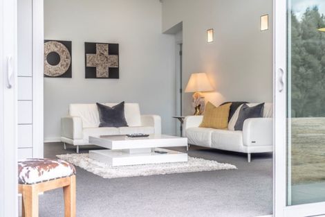 Photo of property in 8 Sherwood Downs Drive, Horsham Downs, Hamilton, 3281