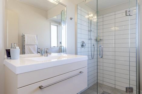 Photo of property in 3 Te Hepera Street, Waipahihi, Taupo, 3330