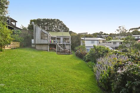 Photo of property in 6 Hillside Crescent, Leigh, 0985