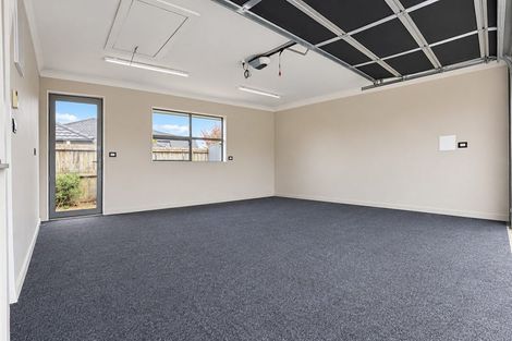 Photo of property in 8 Constance Place, Aidanfield, Christchurch, 8025