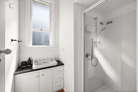 Photo of property in 3 Kinross White Street, Napier South, Napier, 4110