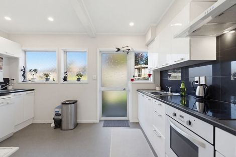 Photo of property in 3/16 Willerton Avenue, New Lynn, Auckland, 0600