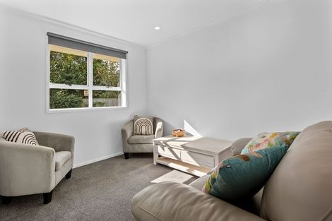 Photo of property in 7b Beach Road, Omata, New Plymouth, 4374