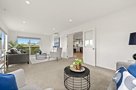 Photo of property in 60 Maungaraki Road, Korokoro, Lower Hutt, 5012