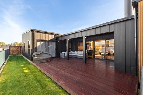 Photo of property in 7 Edenmore Terrace, Fitzherbert, Palmerston North, 4410