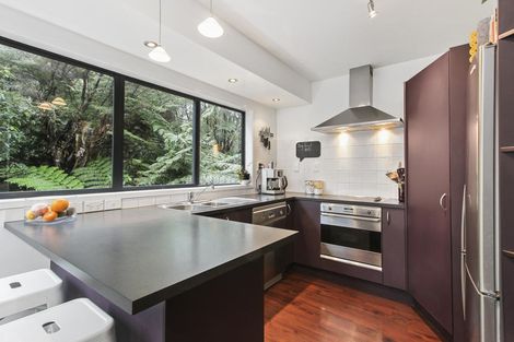 Photo of property in 1024 Scenic Drive North, Swanson, Auckland, 0816