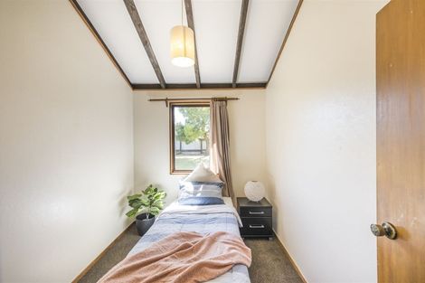 Photo of property in 6 Adams Place, Kelvin Grove, Palmerston North, 4414