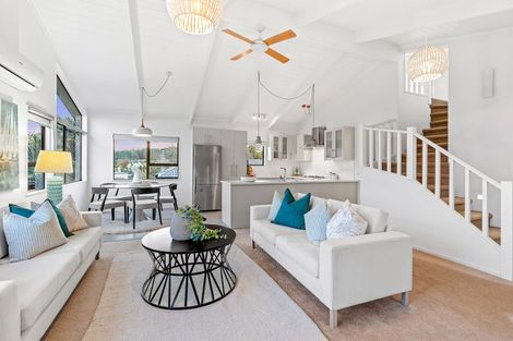 Photo of property in 2/331 Beach Road, Campbells Bay, Auckland, 0630