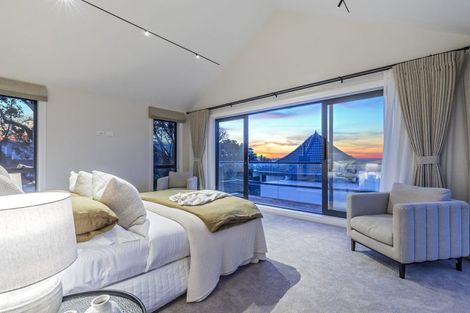 Photo of property in 1a Tiri Road, Takapuna, Auckland, 0620