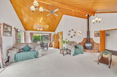 Photo of property in 22 Glucina Avenue, West Harbour, Auckland, 0618