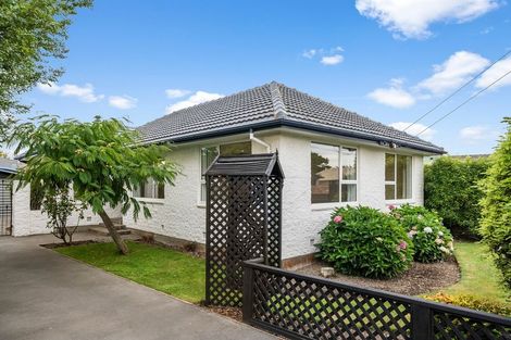 Photo of property in 77 Farquhars Road, Redwood, Christchurch, 8051