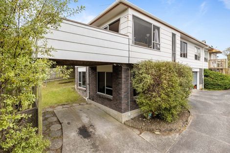 Photo of property in 2/10 Mahara Avenue, Birkenhead, Auckland, 0626