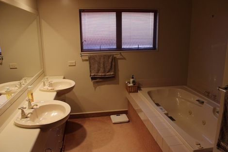 Photo of property in 112 Grove Street, The Wood, Nelson, 7010