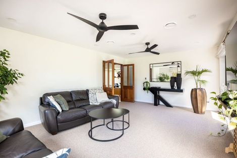 Photo of property in 5-7 Adam Lile Drive, Highlands Park, New Plymouth, 4312