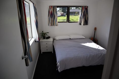 Photo of property in 2/68 View Road, Henderson, Auckland, 0612