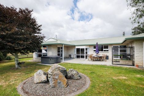 Photo of property in 42 Harrisons Line, Ashhurst, Palmerston North, 4470