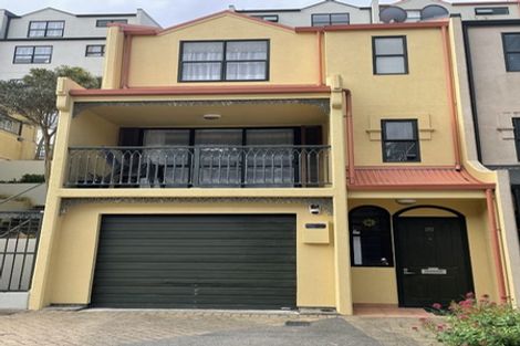 Photo of property in 25 Ballantrae Place, Thorndon, Wellington, 6011