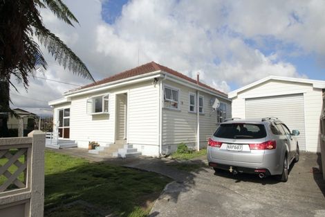 Photo of property in 85 Bartholomew Road, Levin, 5510