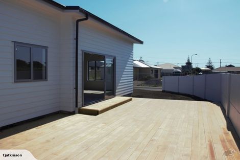 Photo of property in 4 Seagrass Place, Otaki Beach, Otaki, 5512