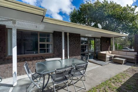 Photo of property in 4 Truscott Grove, Awapuni, Palmerston North, 4412