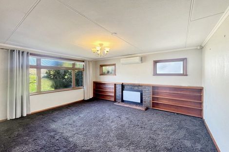Photo of property in 5 Featherston Street, Takaro, Palmerston North, 4412
