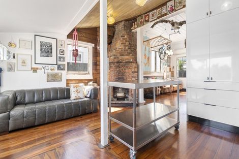 Photo of property in 163 Lemon Street, Strandon, New Plymouth, 4312