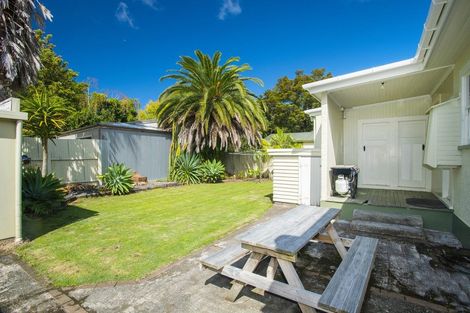 Photo of property in 115 Harris Street, Inner Kaiti, Gisborne, 4010