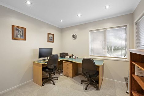 Photo of property in 8 Margaret Alice Close, Whalers Gate, New Plymouth, 4310