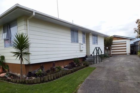 Photo of property in 32 Barton Street, Marton, 4710