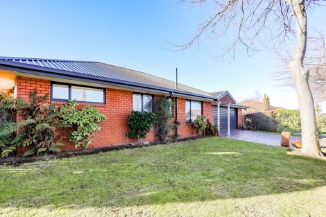 Photo of property in 11 Villa Grove, Ilam, Christchurch, 8041