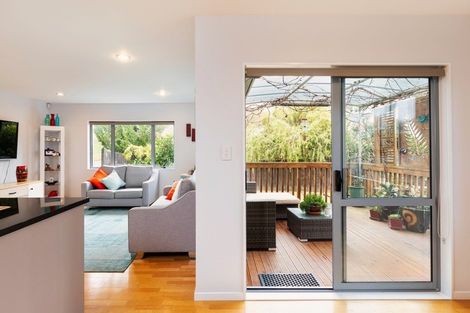 Photo of property in 33a Mason Street, New Lynn, Auckland, 0600