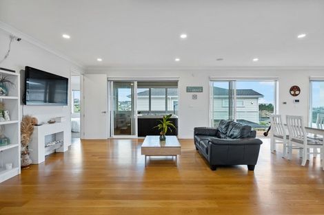 Photo of property in 2 Arriere Lane, Silverdale, 0932